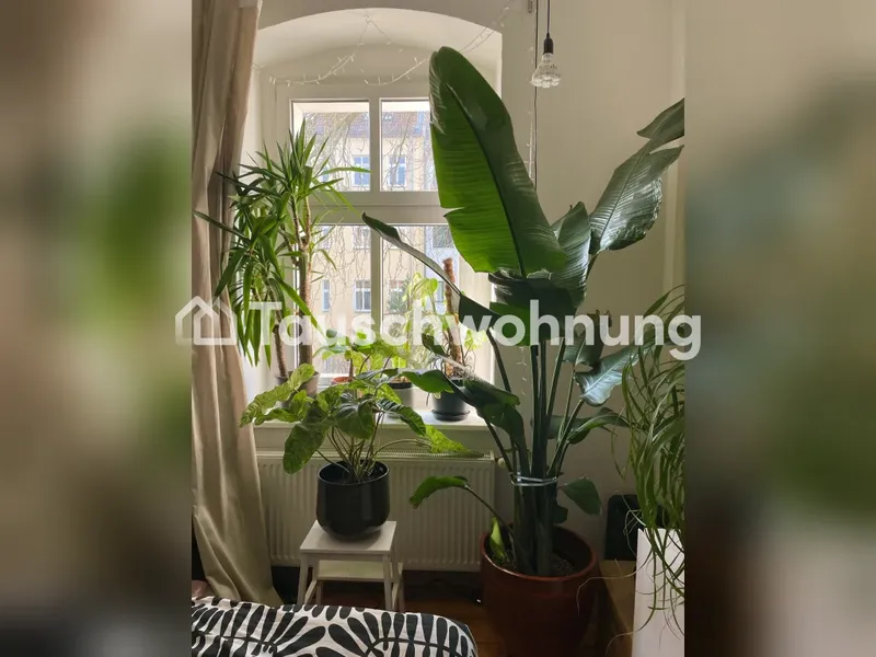 Tauschwohnung: Frankfurter Allee: 2 kühle Zimmer plus Balkon gg. Loggia/DG — photo 1